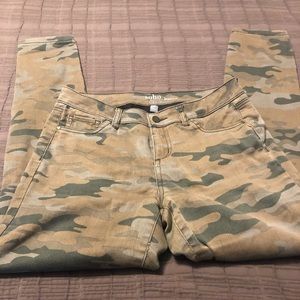 Camouflage leggings